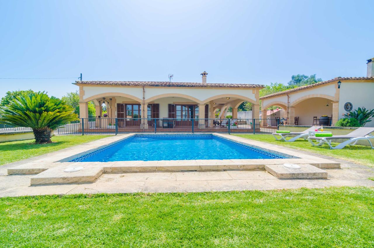 Ses Covetes Villa Petra  Exterior photo